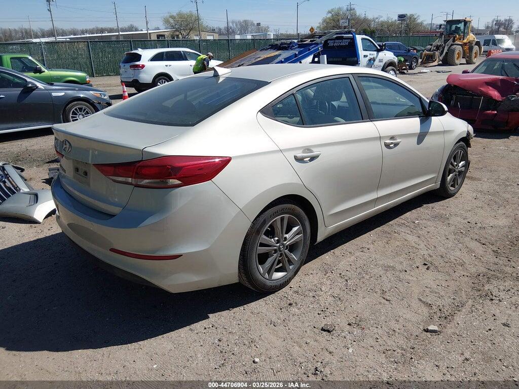 5NPD84LF6HH197403 2017 HYUNDAI ELANTRA photo no. 4