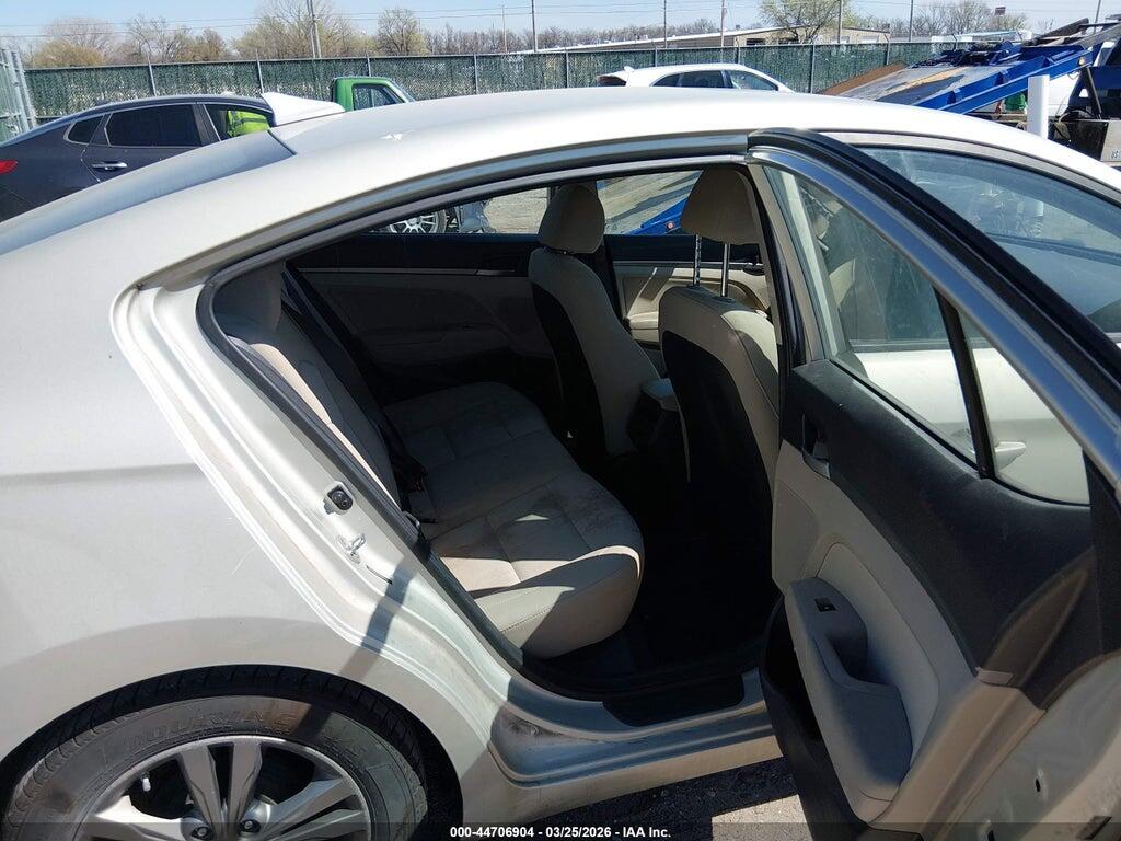 5NPD84LF6HH197403 2017 HYUNDAI ELANTRA photo no. 8
