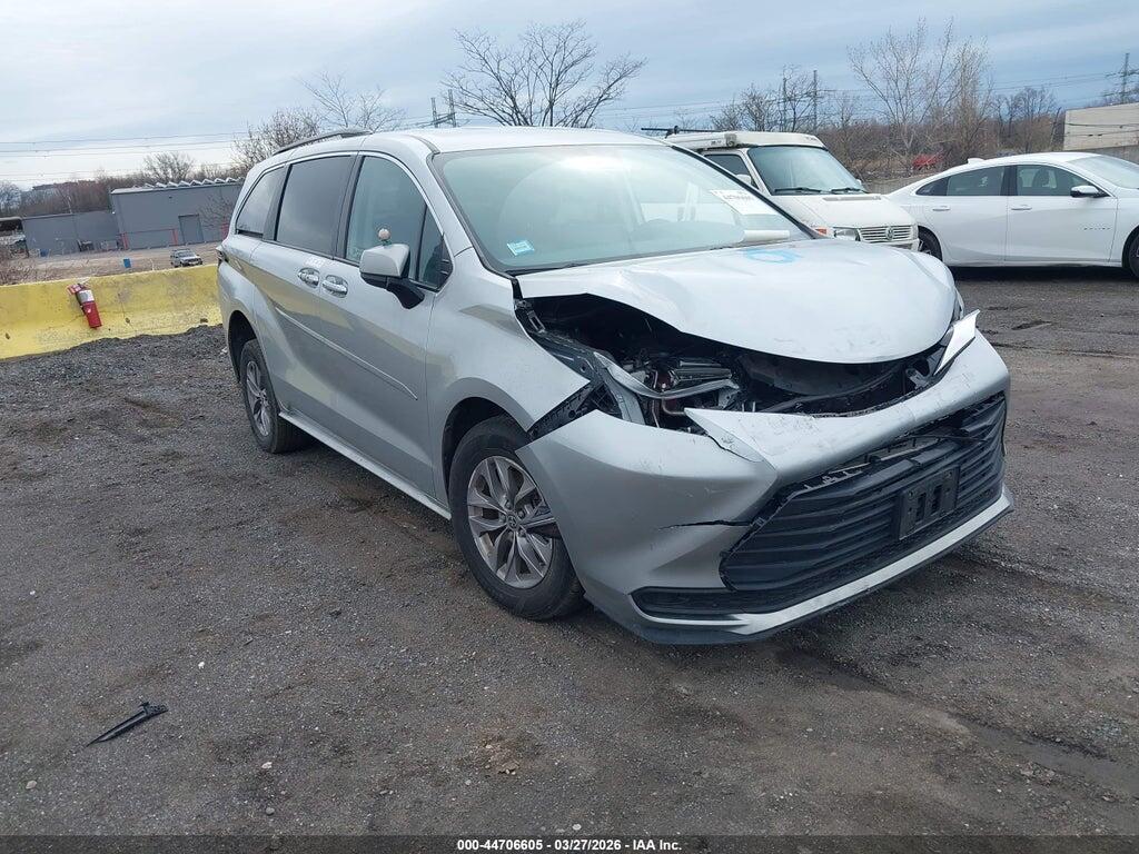 5TDKRKEC7NS081550 2022 TOYOTA SIENNA photo no. 1