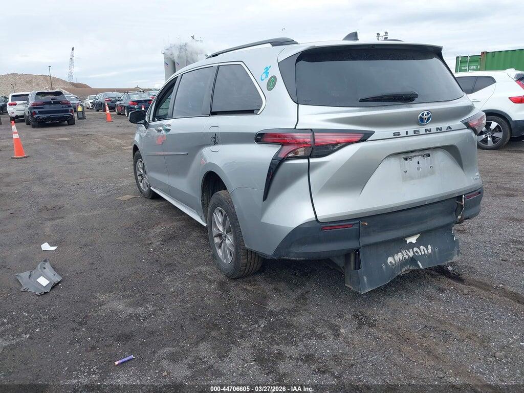5TDKRKEC7NS081550 2022 TOYOTA SIENNA photo no. 3