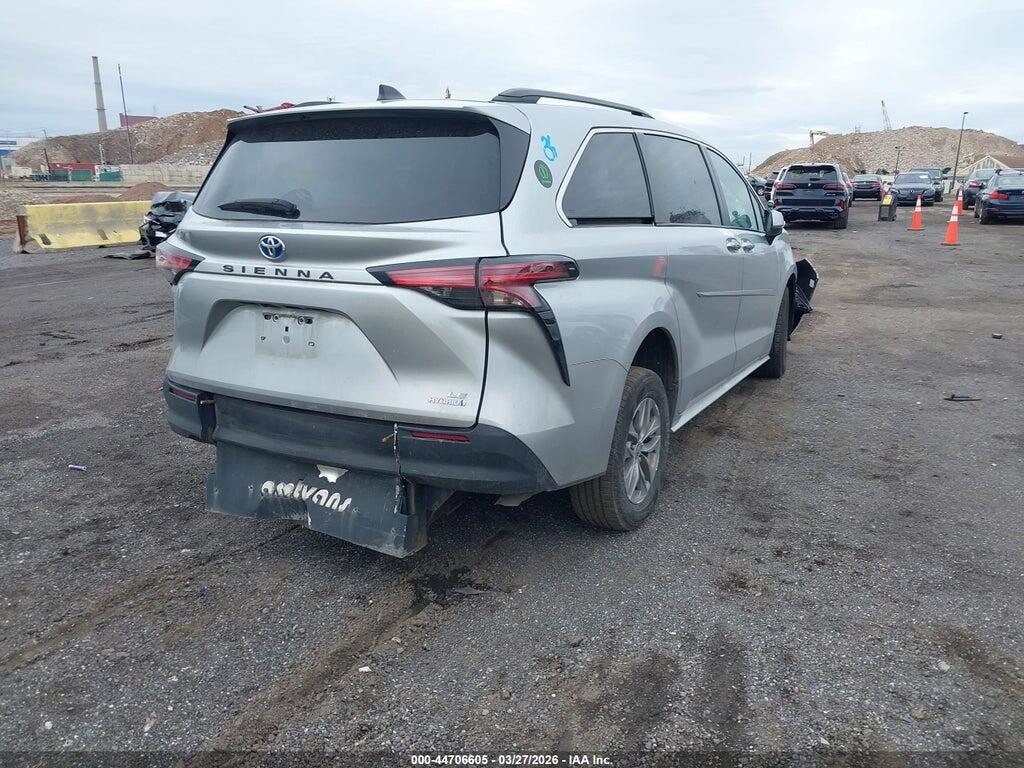5TDKRKEC7NS081550 2022 TOYOTA SIENNA photo no. 4