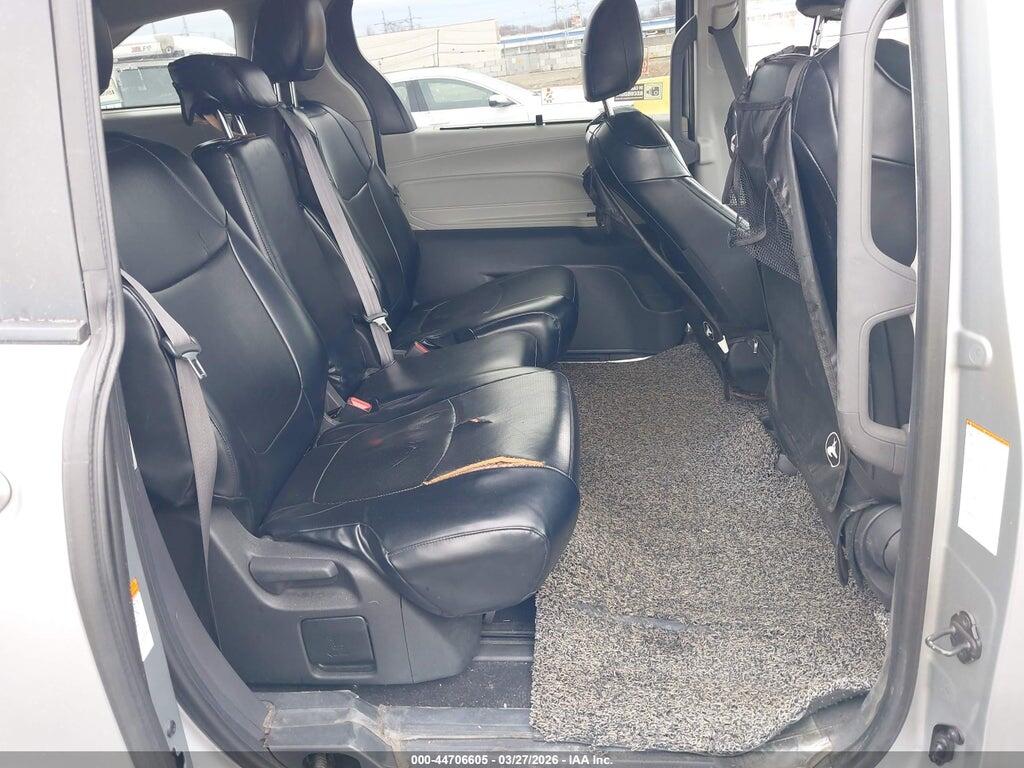 5TDKRKEC7NS081550 2022 TOYOTA SIENNA photo no. 8