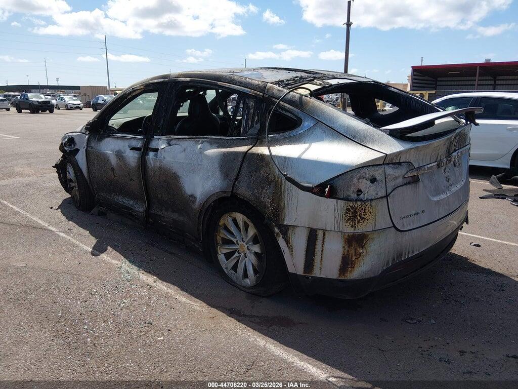 5YJXCAE21JF103792 2018 TESLA MODEL X photo no. 6