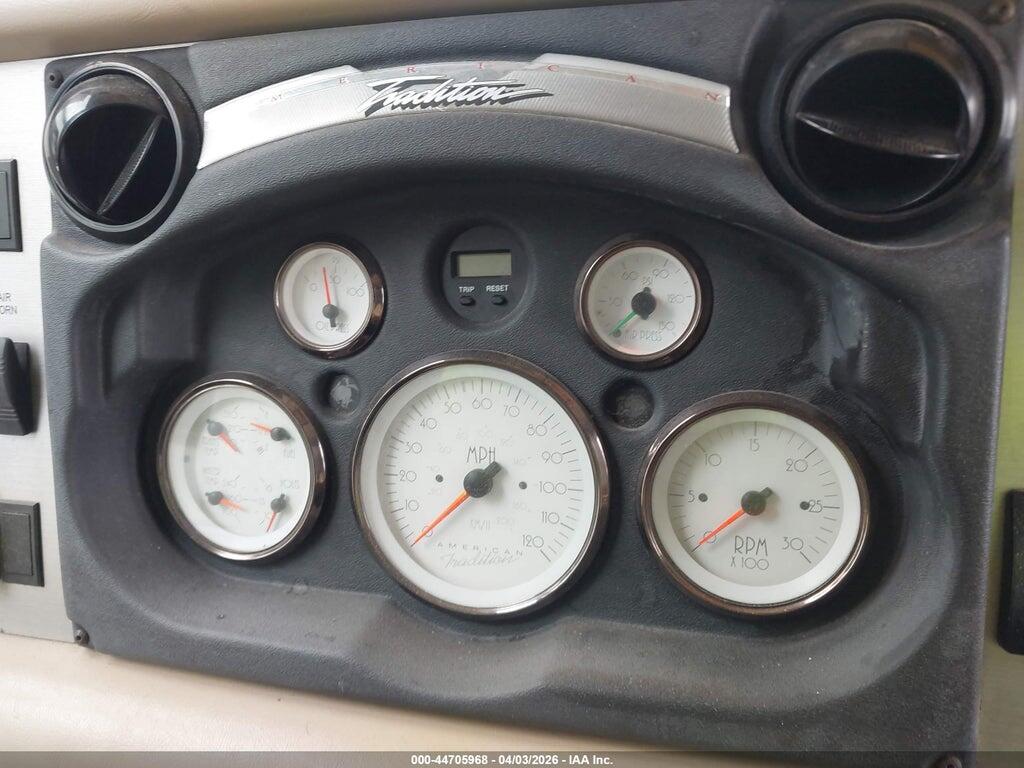 4VZBN22901C037940 2001 SPARTAN MOTORS MOTORHOME photo no. 7
