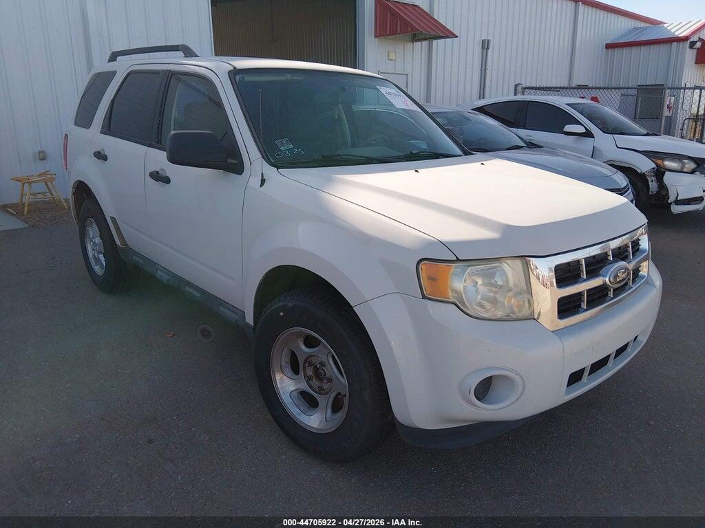 1FMCU0C72BKB10173 2011 FORD ESCAPE photo no. 1