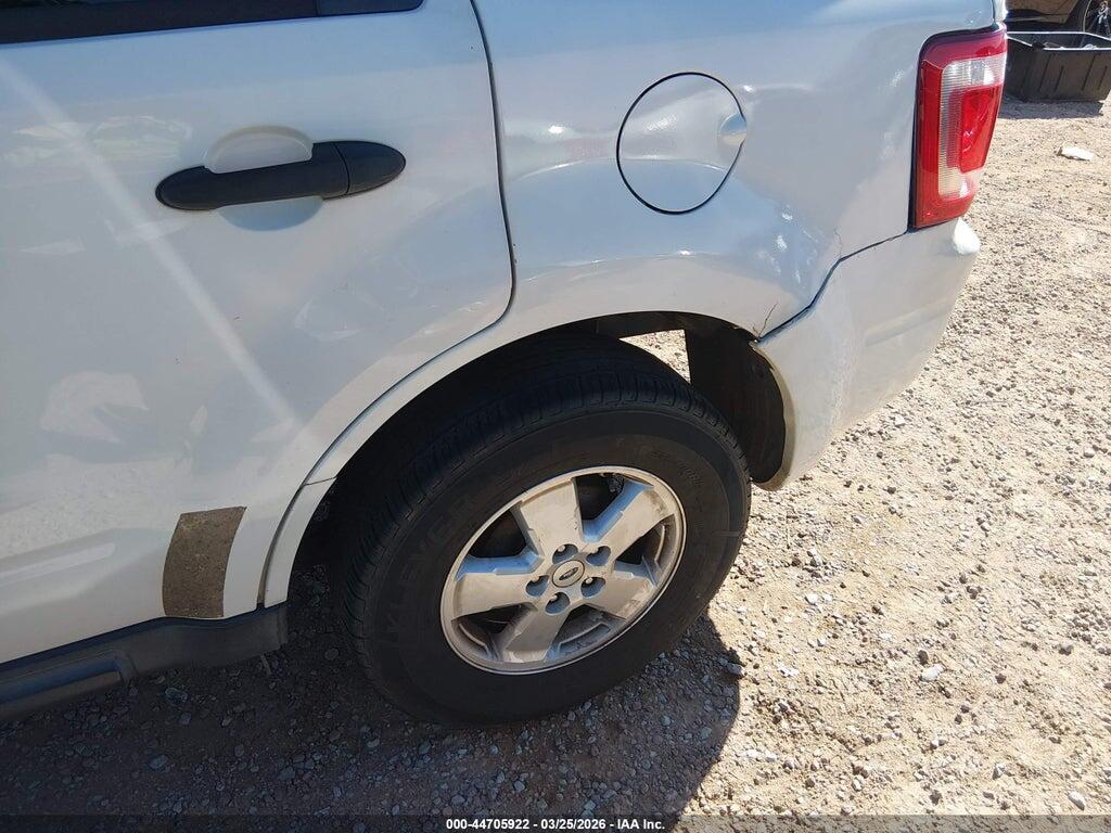 1FMCU0C72BKB10173 2011 FORD ESCAPE photo no. 6