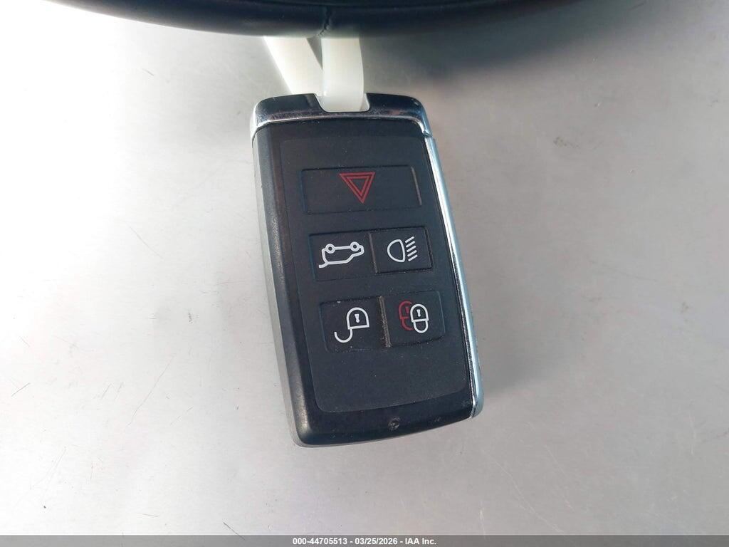 SALYL2EX5SA806322 2025 LAND ROVER RANGE ROVER VELAR photo no. 11