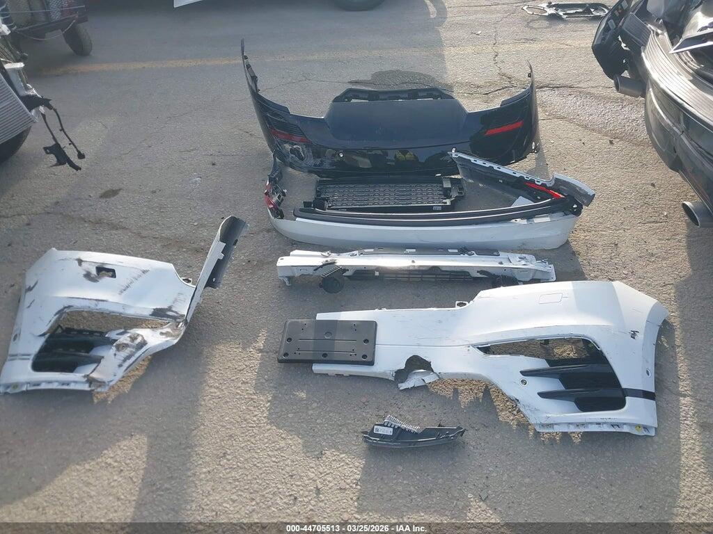 SALYL2EX5SA806322 2025 LAND ROVER RANGE ROVER VELAR photo no. 12