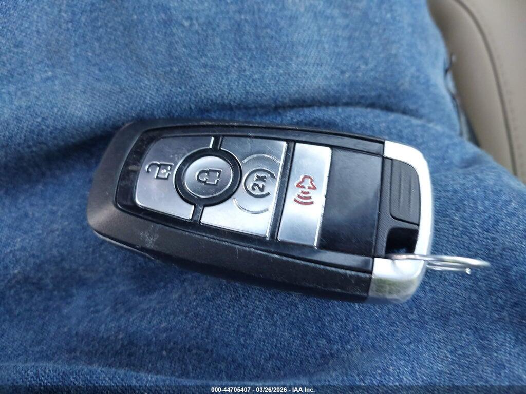 2FMPK4J9XHBB72975 2017 FORD EDGE photo no. 11