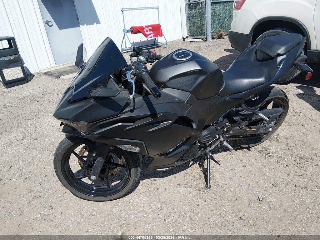 ML5EXGH10SDA48338 2025 KAWASAKI EX500 photo no. 2