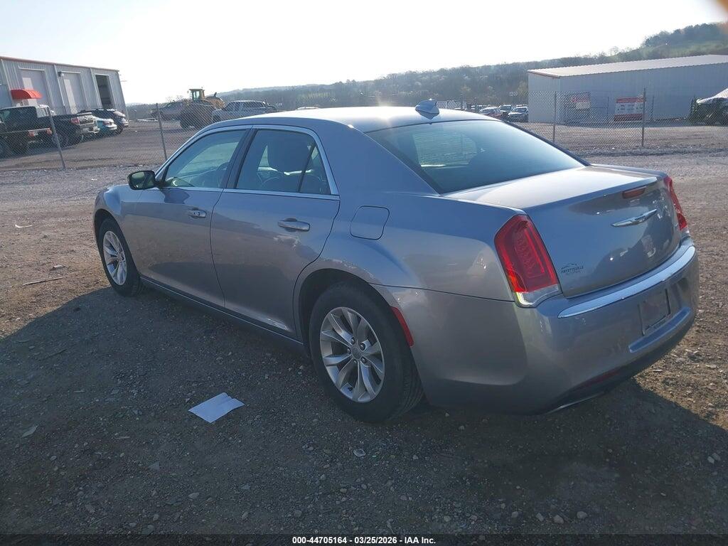 2C3CCAAG7GH238282 2016 CHRYSLER 300 photo no. 3