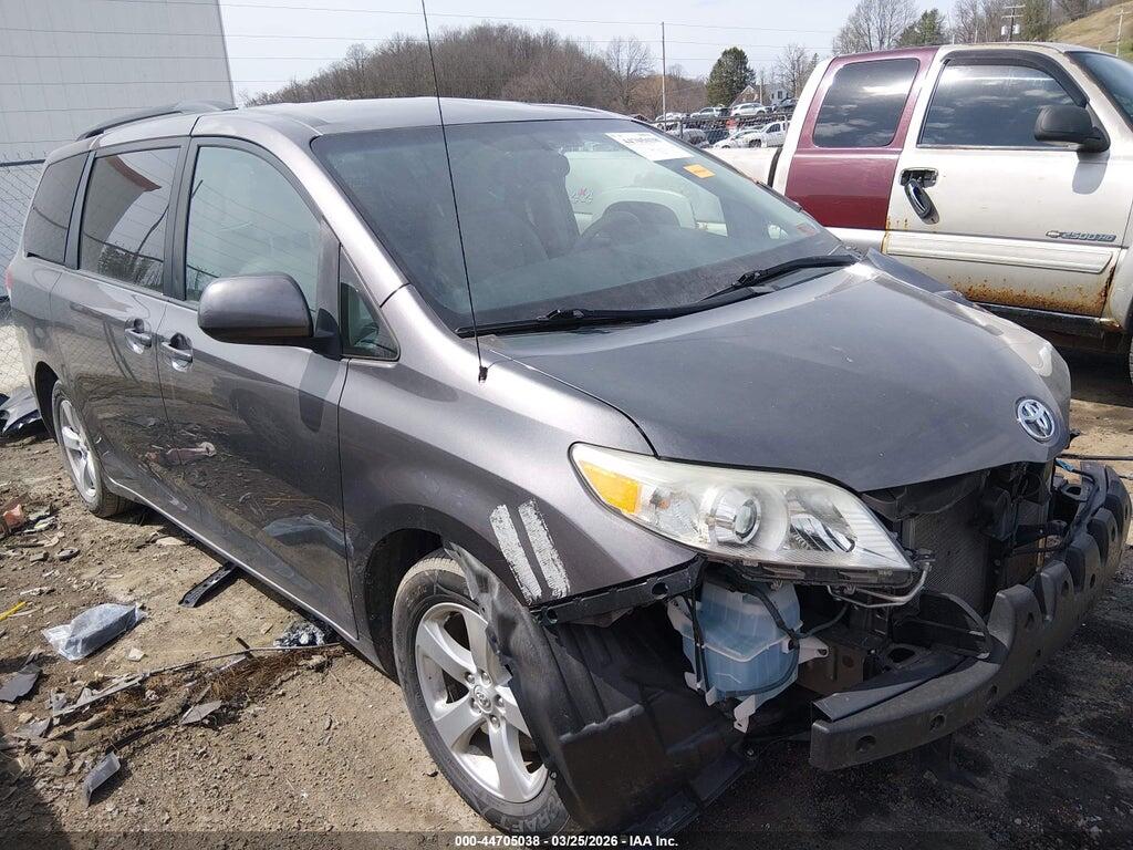 5TDKK3DC7BS012896 2011 TOYOTA SIENNA photo no. 1