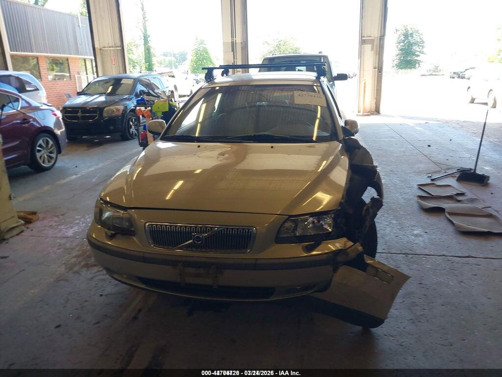 YV1SW53D021179196 2002 VOLVO V70 photo no. 11