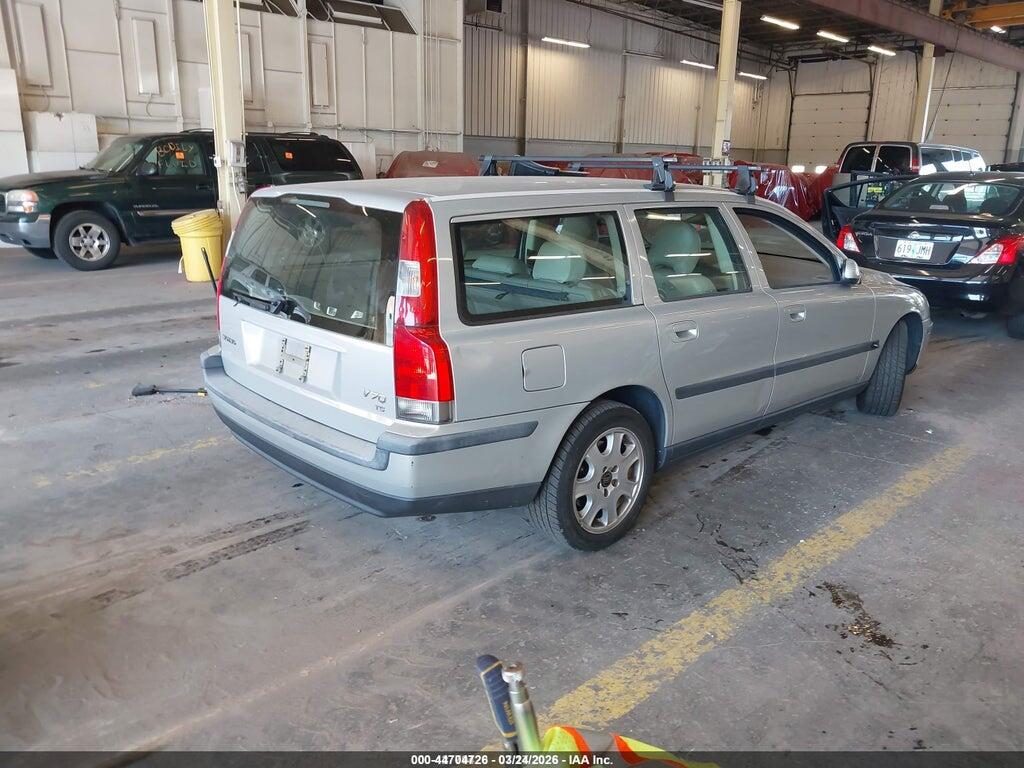 YV1SW53D021179196 2002 VOLVO V70 photo no. 4