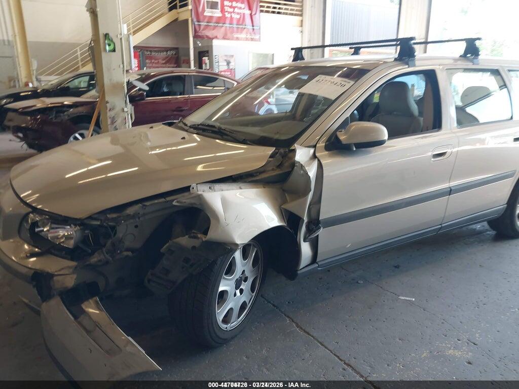 YV1SW53D021179196 2002 VOLVO V70 photo no. 6