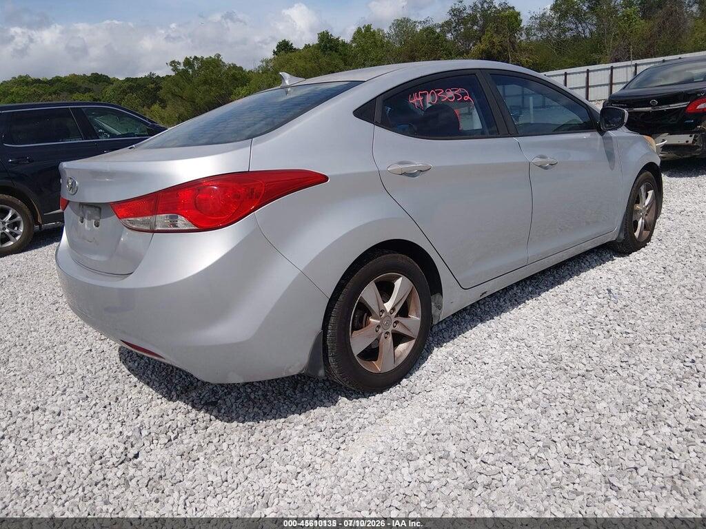 5NPDH4AE7DH389658 2013 HYUNDAI ELANTRA photo no. 4