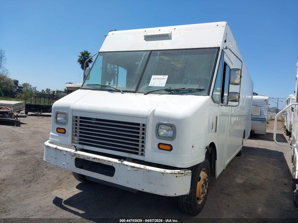 4UZAC3DV9DCFF6891 2013 FREIGHTLINER CHASSIS photo no. 2