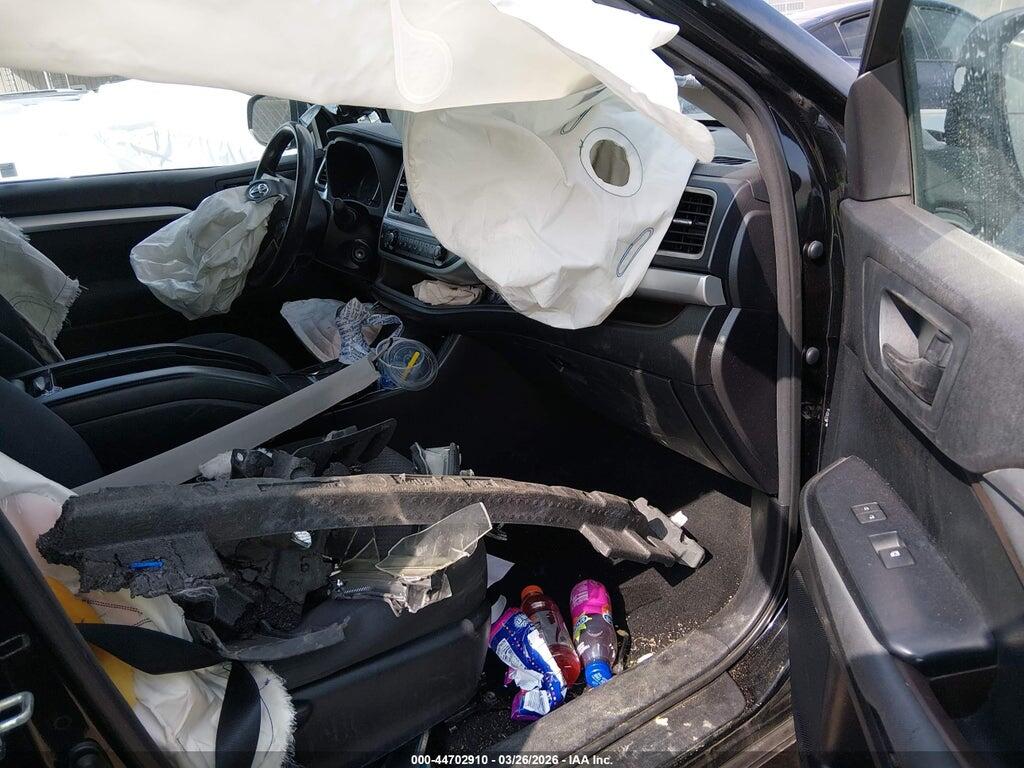 5TDBZRFH7HS412845 2017 TOYOTA HIGHLANDER photo no. 5