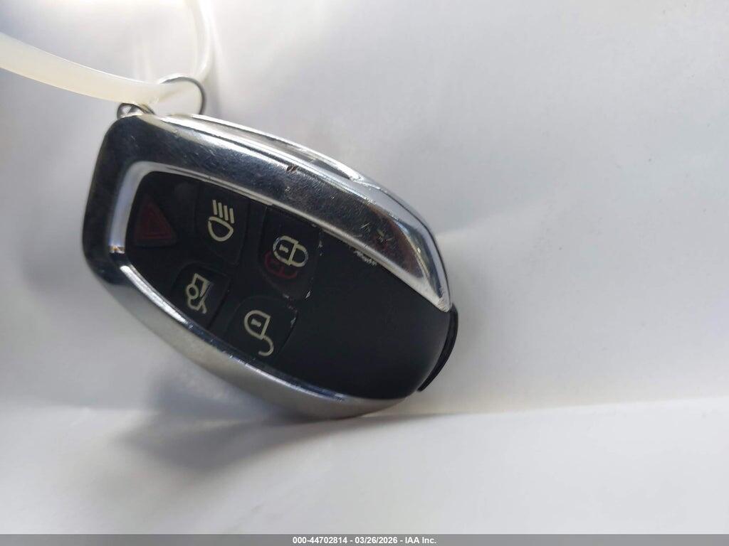 SAJWA1GE3CMV34249 2012 JAGUAR XJ photo no. 11