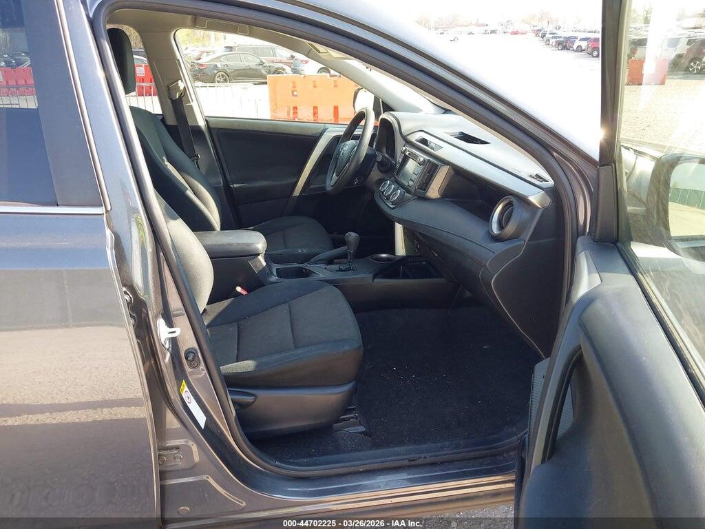 JTMBFREV4ED078099 2014 TOYOTA RAV4 photo no. 5