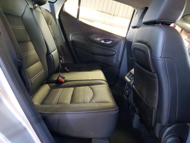 2022 GMC TERRAIN DENALI — Фото 10 из 13