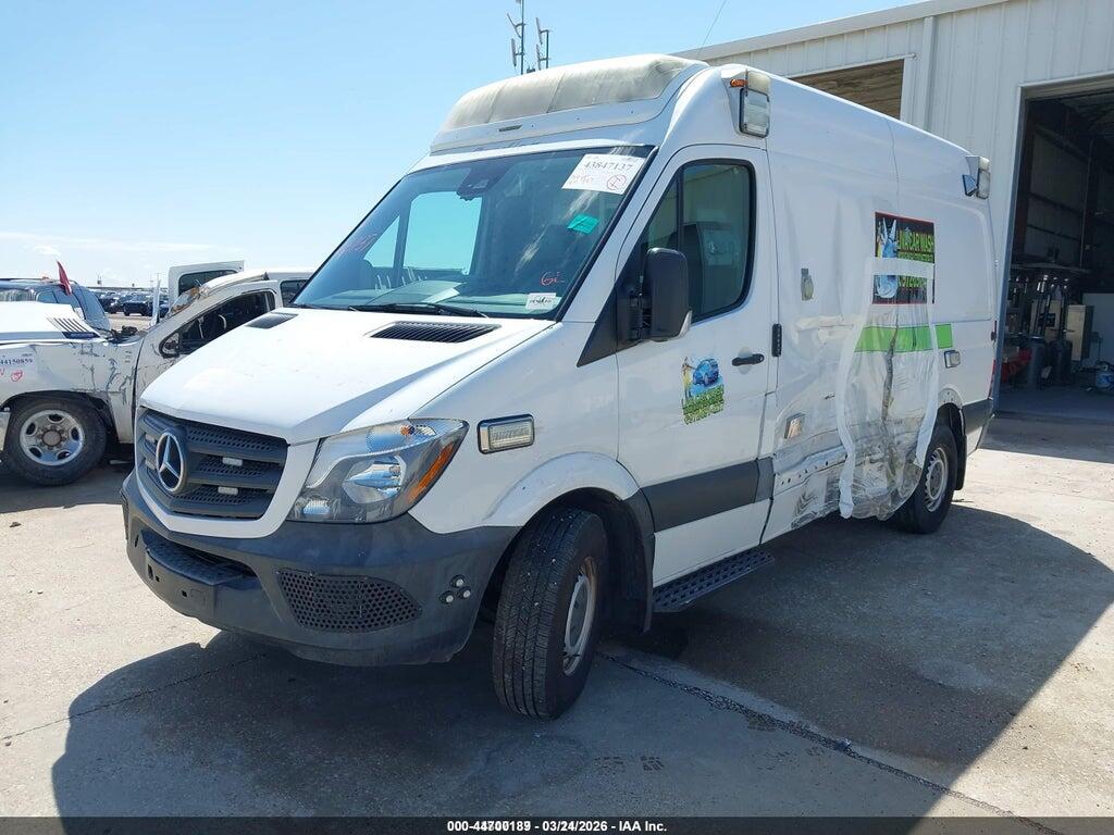 WD3PE7CD9HP386986 2017 MERCEDES-BENZ SPRINTER 2500 photo no. 2