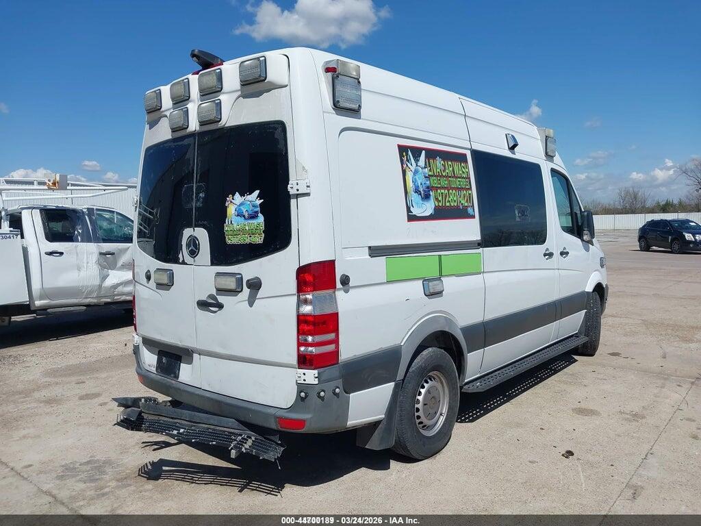 WD3PE7CD9HP386986 2017 MERCEDES-BENZ SPRINTER 2500 photo no. 4