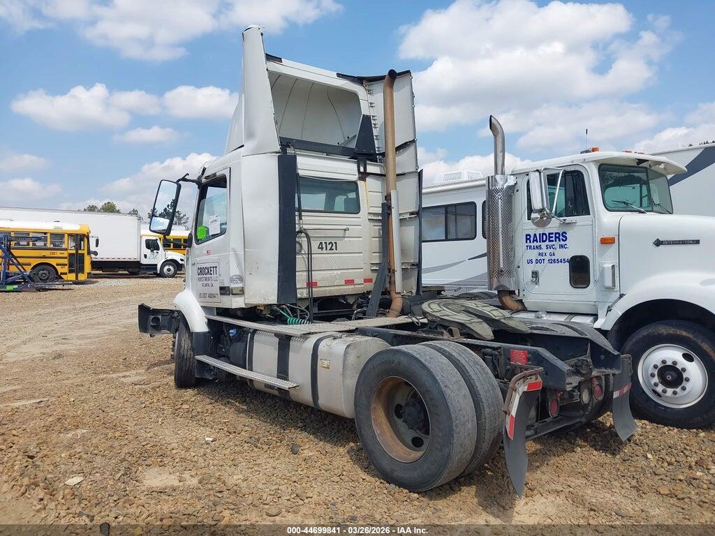 4V4W19EG9KN907518 2019 VOLVO VNR photo no. 3
