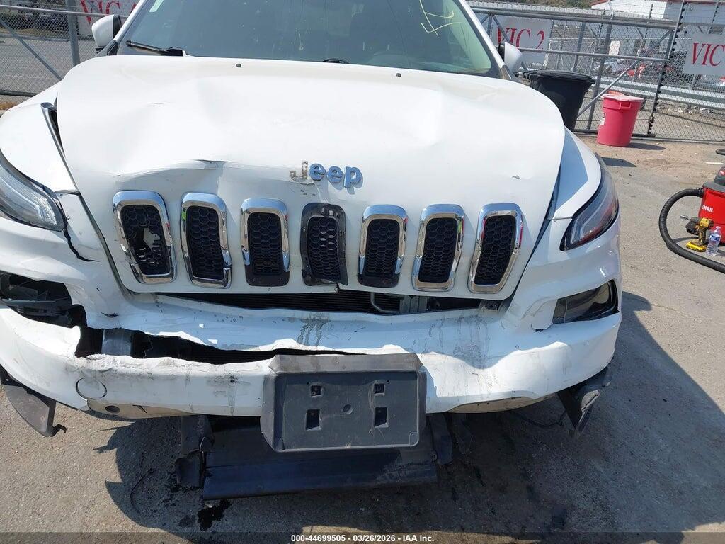 1C4PJLCB1HD213604 2017 JEEP CHEROKEE photo no. 6
