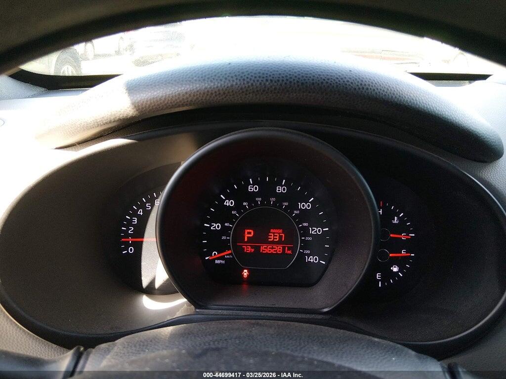 KNDJN2A25G7822151 2016 KIA SOUL photo no. 7