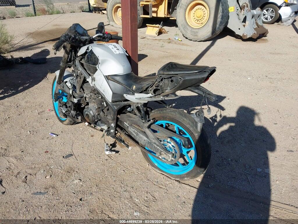 MH3RH28E8SK001305 2025 YAMAHA MTN320 photo no. 3