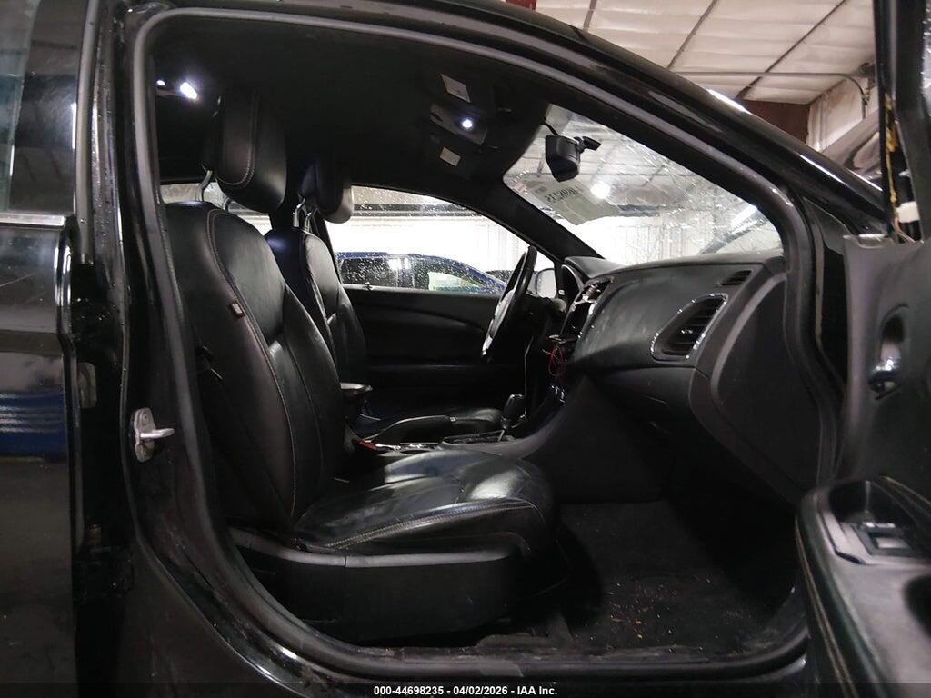 1C3CCBCG3EN108054 2014 CHRYSLER 200 photo no. 5