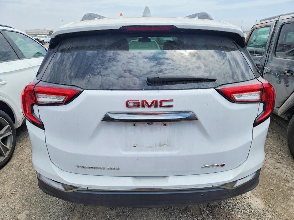 2022 GMC TERRAIN AT4 — Фото 6 из 14