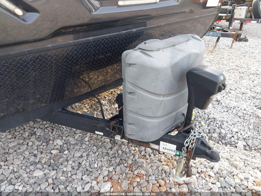 5SFCB3726HE324663 2017 HEARTLAND RVS TORQUE EXTREME LIGHT photo no. 10
