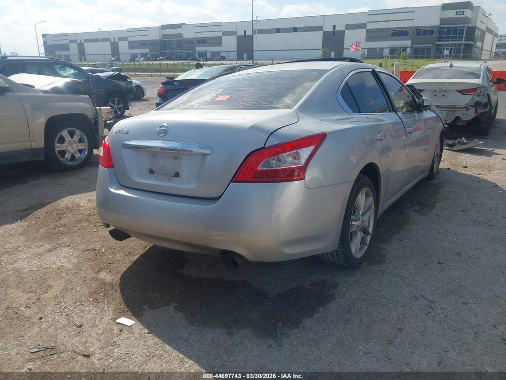 1N4AA5APXAC802748 2010 NISSAN MAXIMA photo no. 4