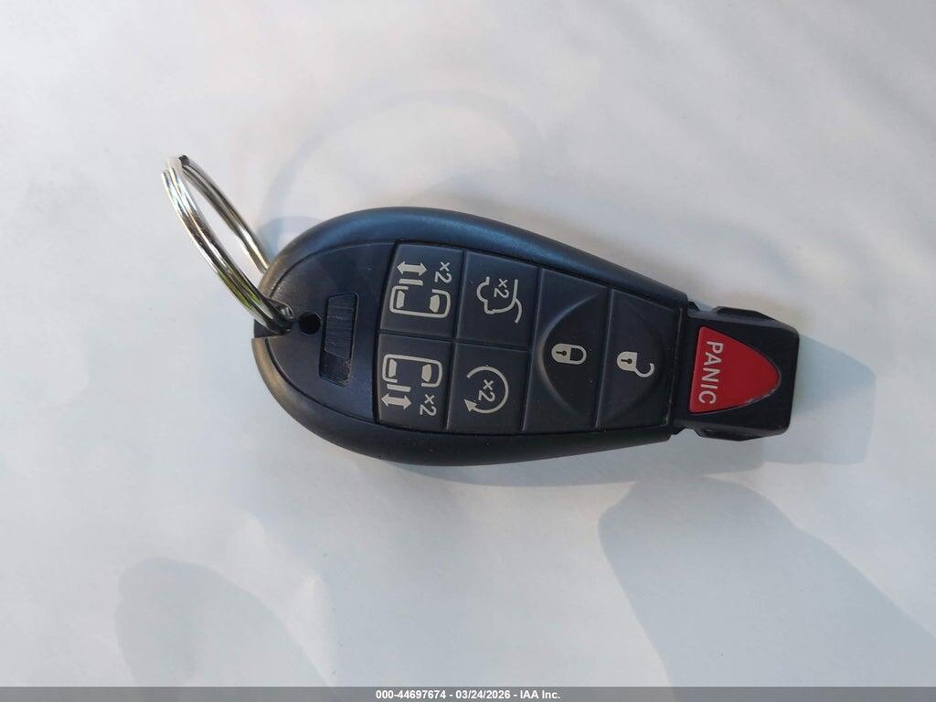 2C4RC1BG5GR112131 2016 CHRYSLER TOWN & COUNTRY photo no. 11