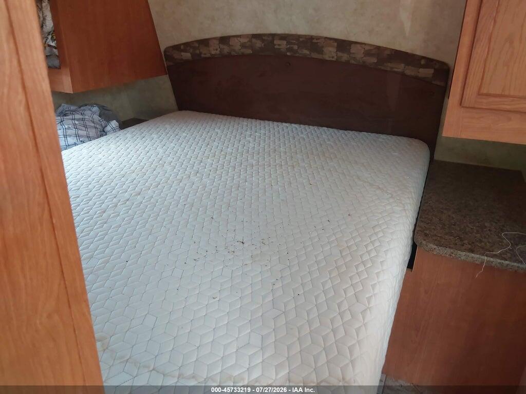 1SABS0BR3A18M5087 2010 STARCRAFT TRAVEL TRAILER photo no. 5