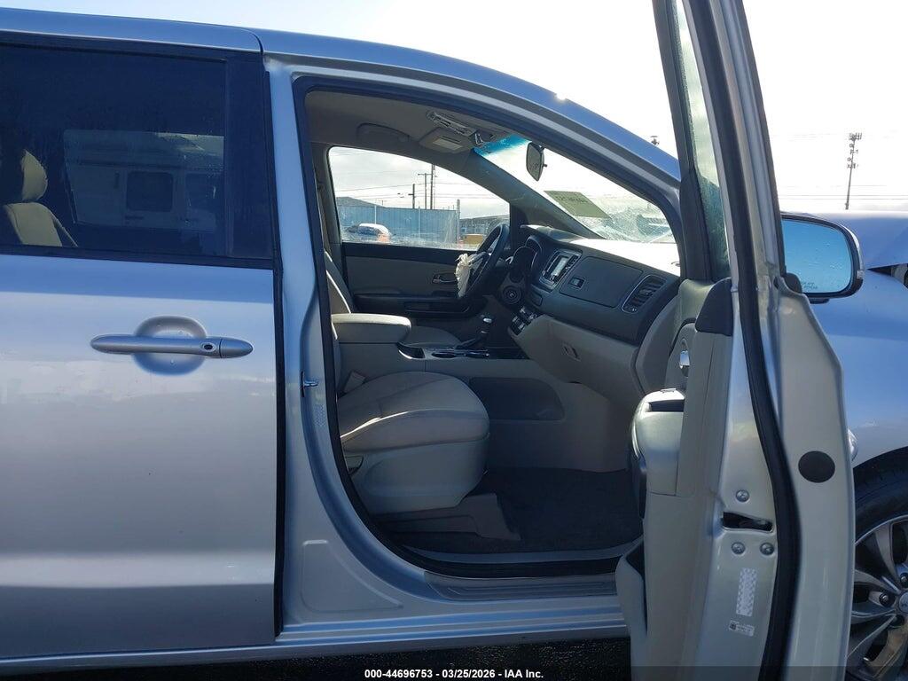 KNDMB5C11K6547906 2019 KIA SEDONA photo no. 5