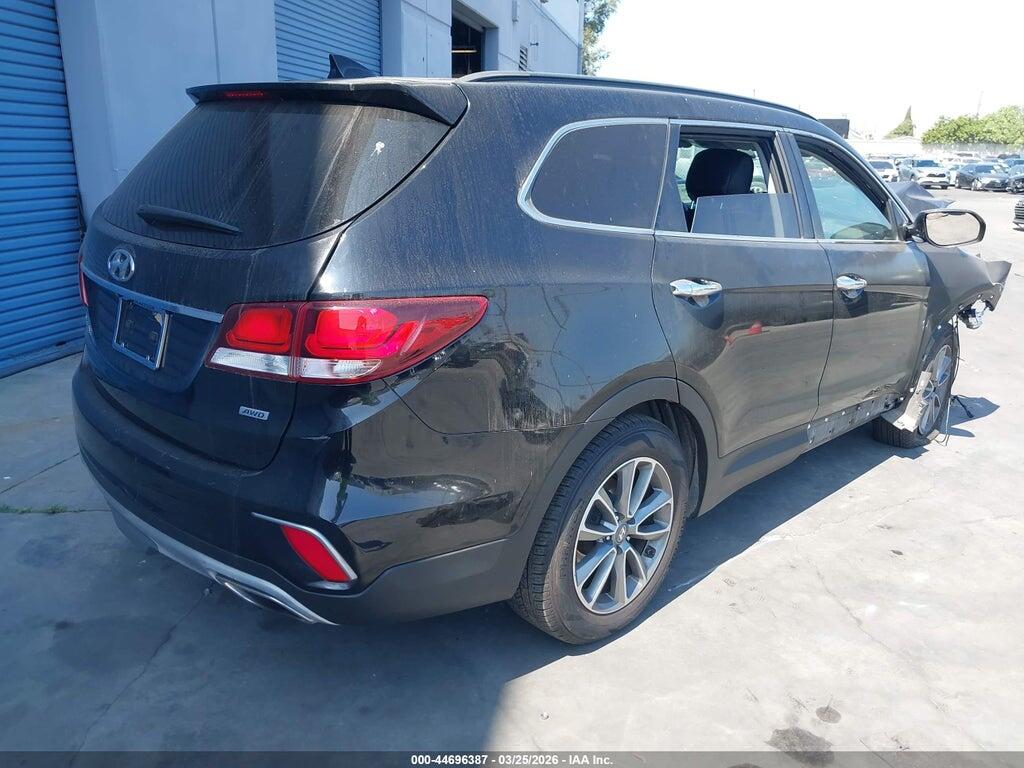 KM8SMDHF9HU213686 2017 HYUNDAI SANTA FE photo no. 4