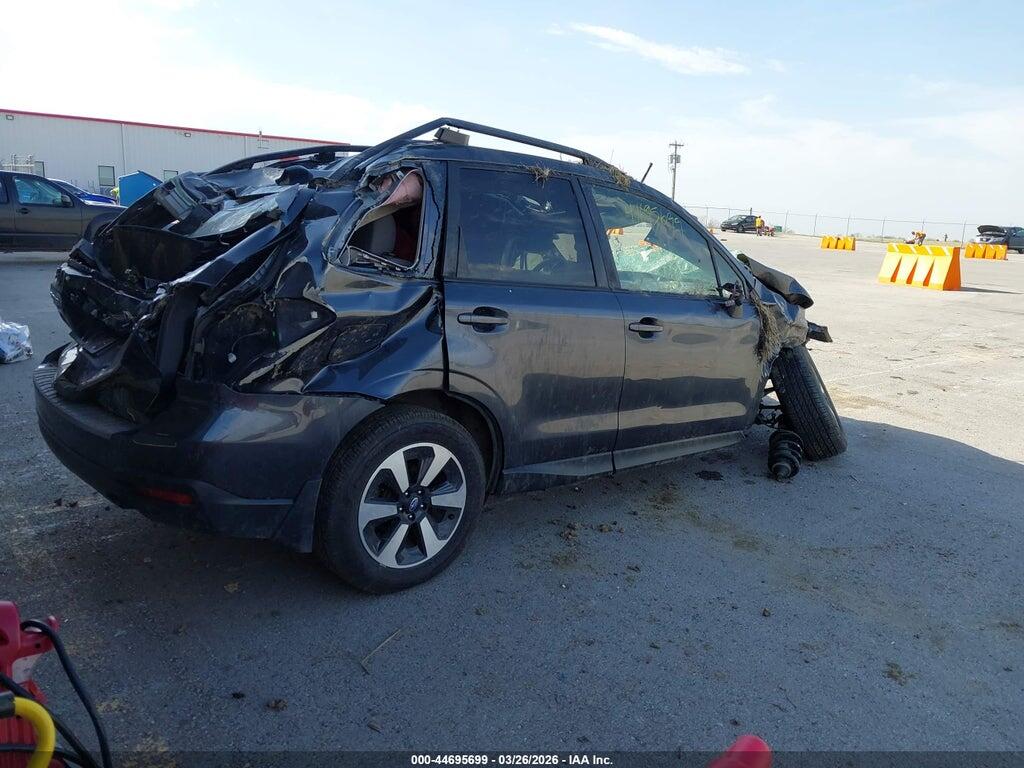 JF2SJAEC1HH534380 2017 SUBARU FORESTER photo no. 4
