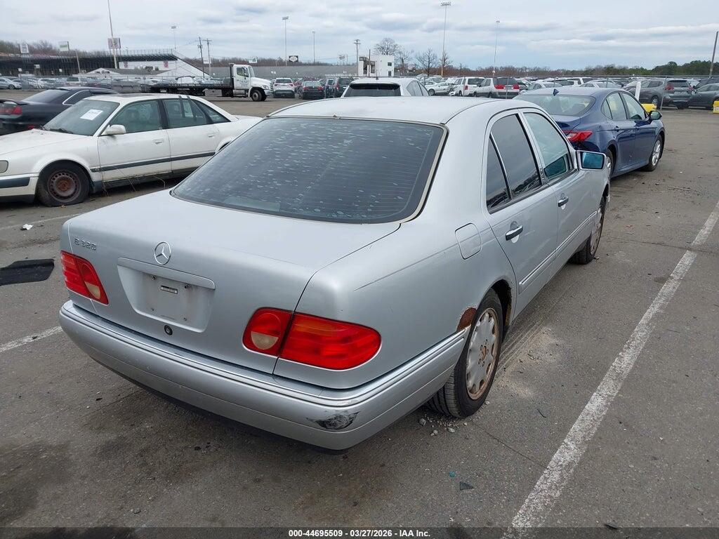 WDBJF65H0XA843087 1999 MERCEDES-BENZ E 320 photo no. 4