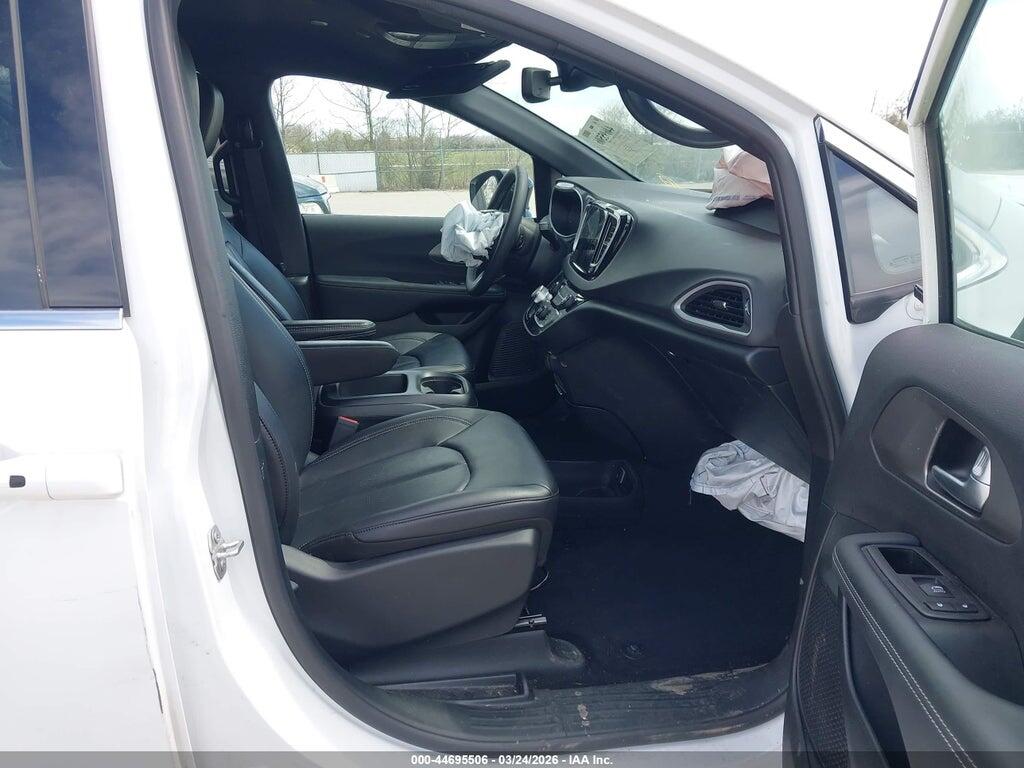 2C4RC1CG8SR611173 2025 CHRYSLER VOYAGER photo no. 5