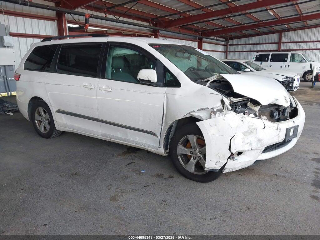 5TDKK3DC2FS667568 2015 TOYOTA SIENNA photo no. 1
