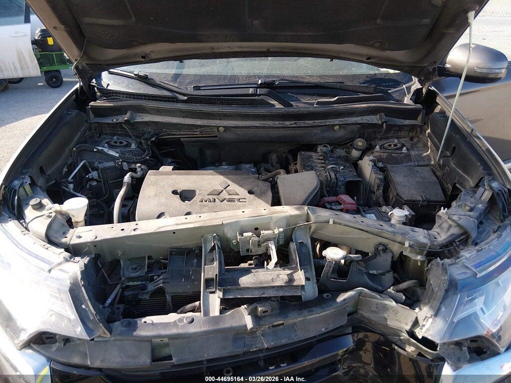 JA4AD3A30JZ061200 2018 MITSUBISHI OUTLANDER photo no. 10
