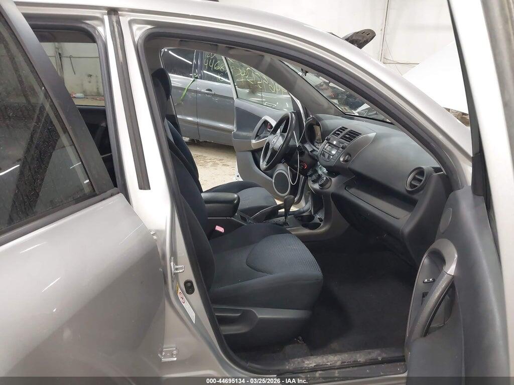 JTMBD32V386076411 2008 TOYOTA RAV4 photo no. 5