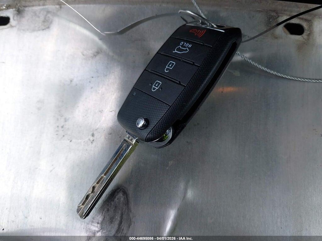 KNDJP3A55J7560178 2018 KIA SOUL photo no. 11
