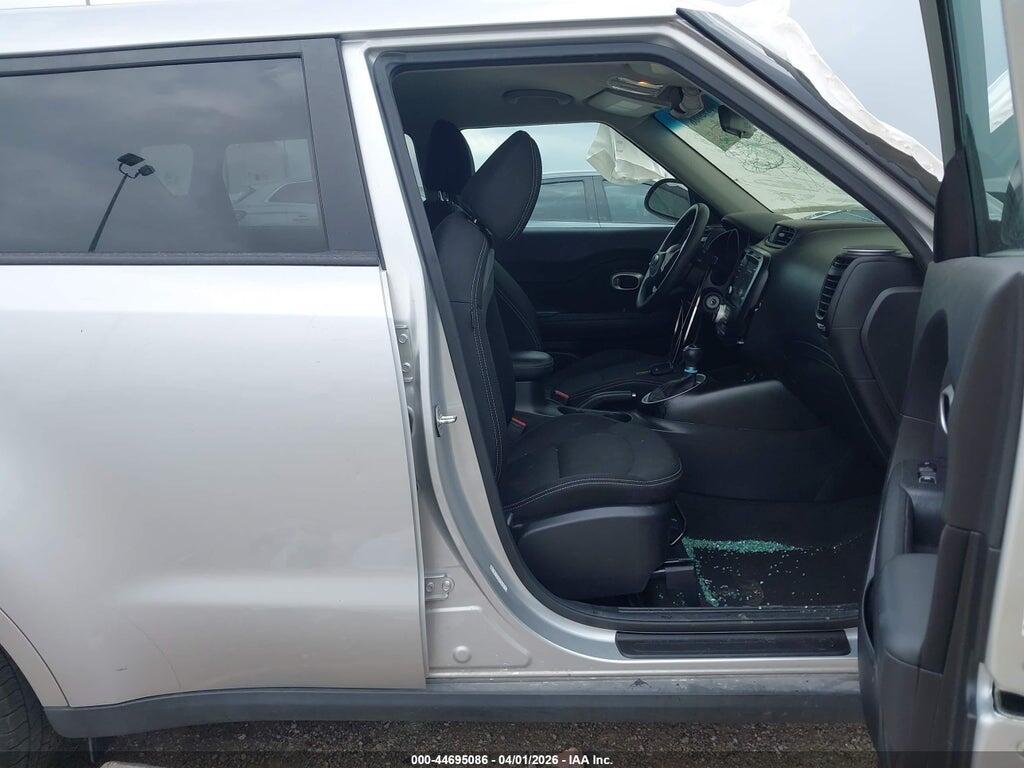 KNDJP3A55J7560178 2018 KIA SOUL photo no. 5