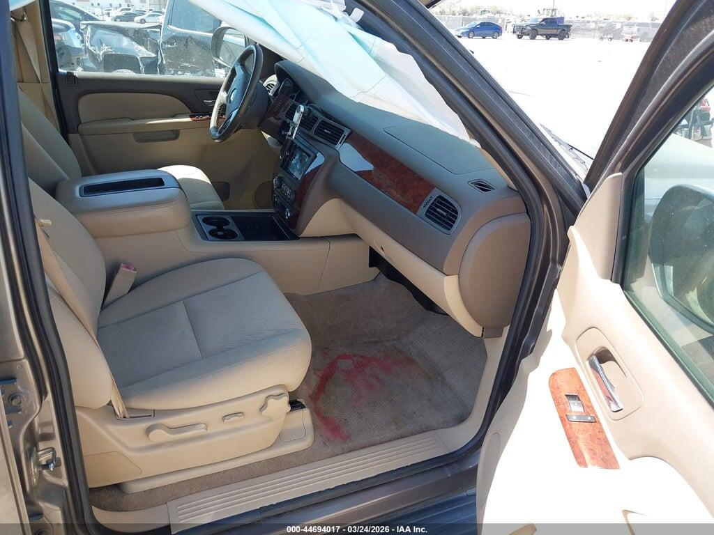 1GNSCAE03BR255147 2011 CHEVROLET TAHOE photo no. 5