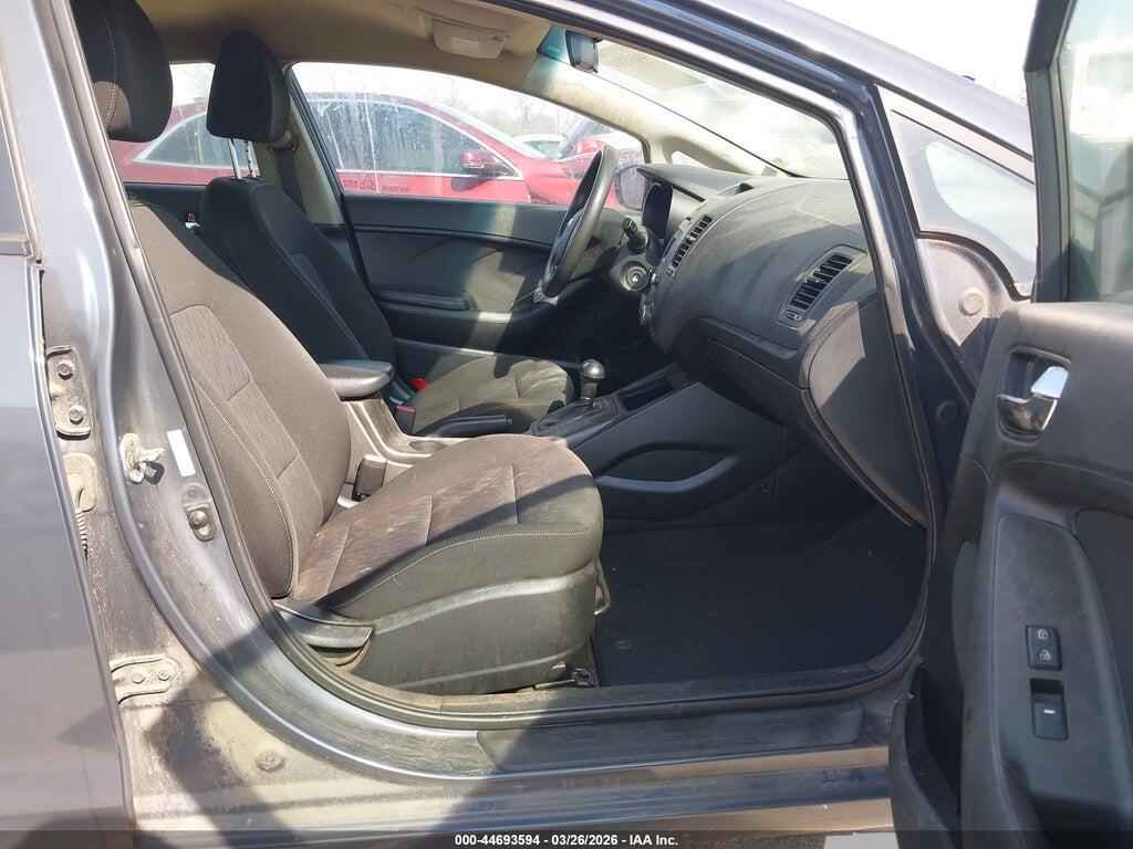 KNAFK4A64G5611349 2016 KIA FORTE photo no. 5