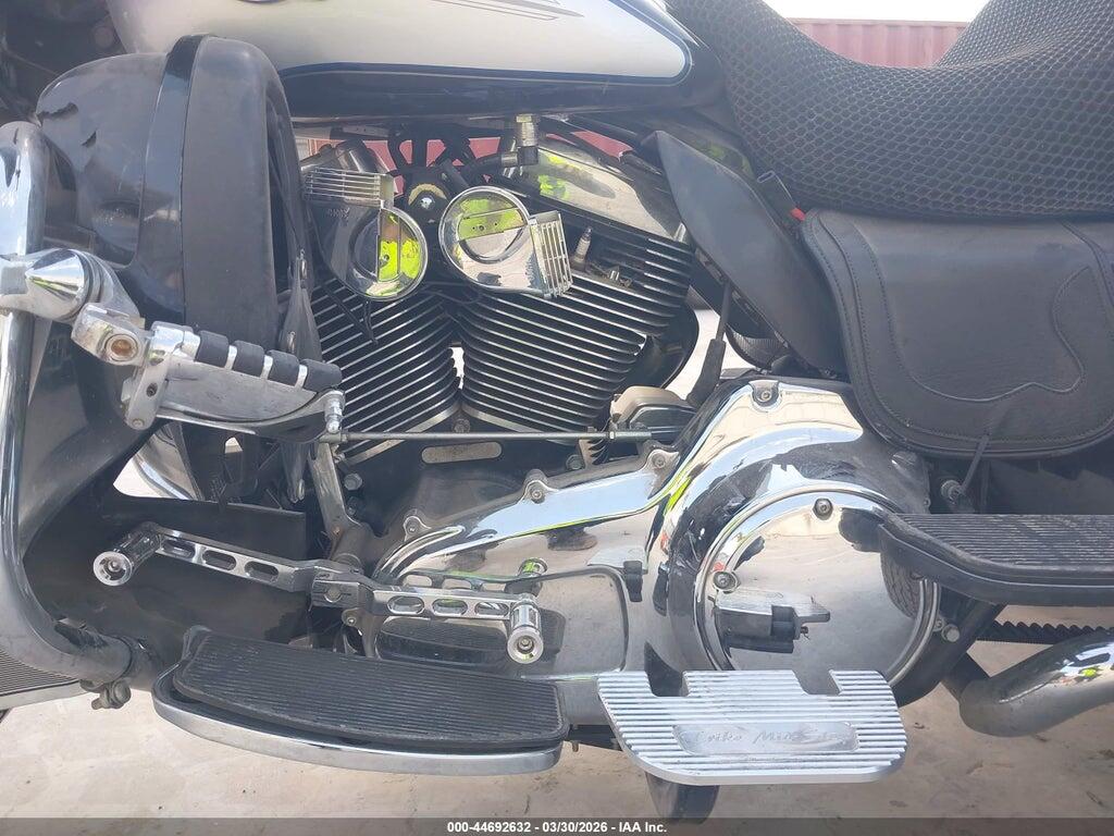 1HD1MAM18DB850887 2013 HARLEY-DAVIDSON FLHTCUTG photo no. 9